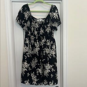 Eden & Olivia Black and White Scoop Neck Sundress